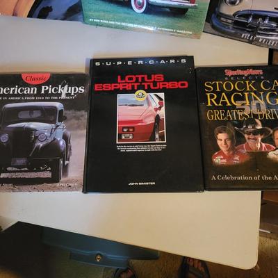 Assortment of Books on Cars (O-DW)