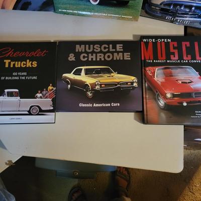 Assortment of Books on Cars (O-DW)