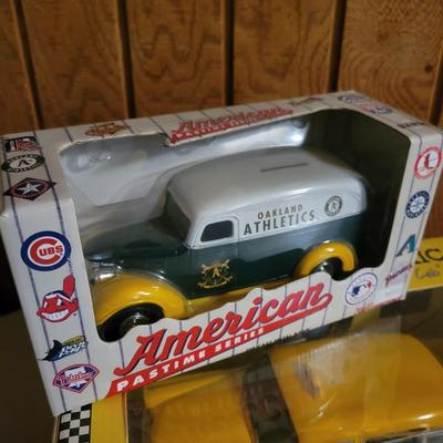 Checker Taxi and other Die Cast Vehicles (O-DW)