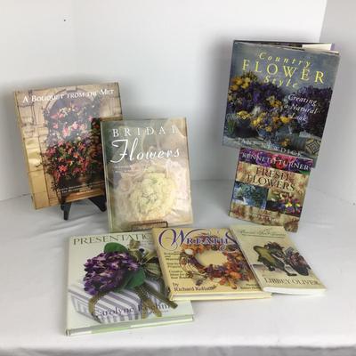 1078 Flower Arranging Book Lot â€œBouquet From The Metâ€