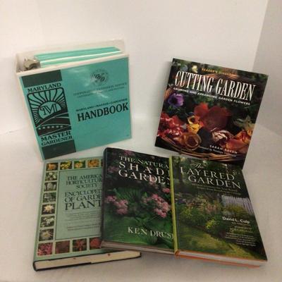 1081 Maryland Master Gardener Handbook Lot