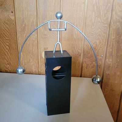 Pendulum Kinetic Sculptures (O-DW)