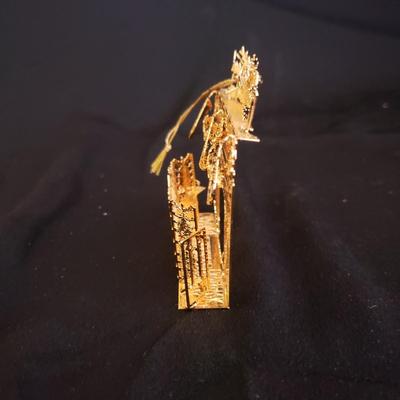 19 Danbury Mint Gold Ornaments (GR-KD)