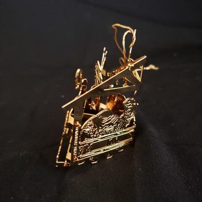 19 Danbury Mint Gold Ornaments (GR-KD)