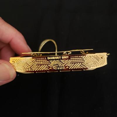 19 Danbury Mint Gold Ornaments (GR-KD)