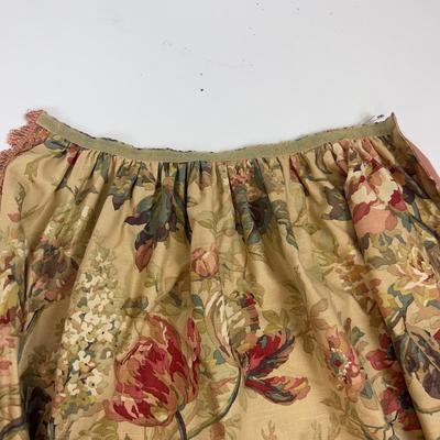 1089 Pair of Floral English Panels Lined