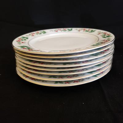 Gibson Housewares Vintage Christmas Charm China (GR-KD)