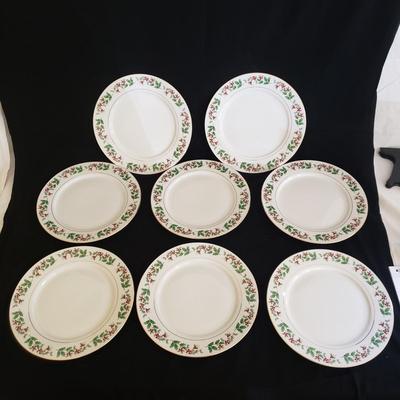 Gibson Housewares Vintage Christmas Charm China (GR-KD)