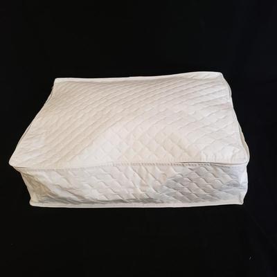 Gibson Housewares Vintage Christmas Charm China (GR-KD)