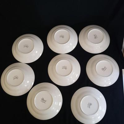 Gibson Housewares Vintage Christmas Charm China (GR-KD)