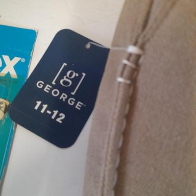 New George Men's size 11/12 slippers, Portable Remington Razor and a new shower head