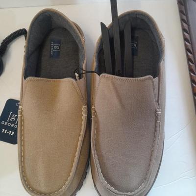 New George Men's size 11/12 slippers, Portable Remington Razor and a new shower head