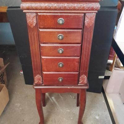 Jewelry chest
