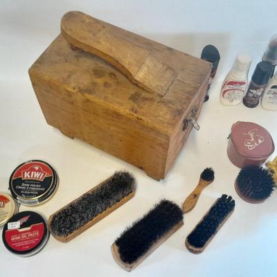 Antique wooden Esquire Show Valet De Luxe with shoeshine accessories