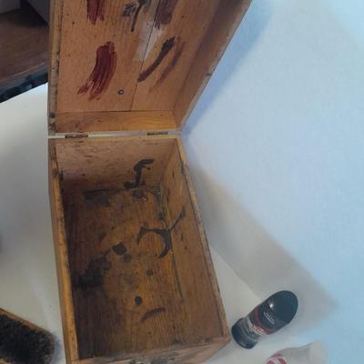 Antique wooden Esquire Show Valet De Luxe with shoeshine accessories