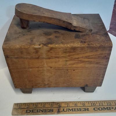 Antique wooden Esquire Show Valet De Luxe with shoeshine accessories