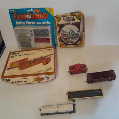 Model Train cars and accessories
