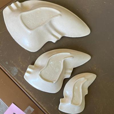 Awesome MCM Resting Ashtrays!  Haegar?
