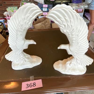 Eagle Matching Matte White Vases