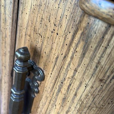 Baroque Style End Table