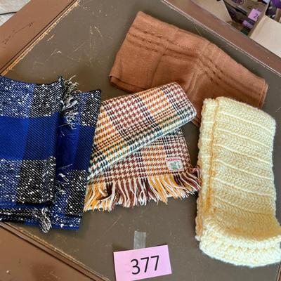 Lot of vintage scarves