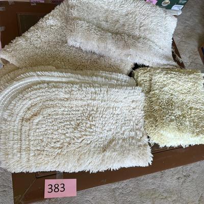 Lot of throw rugs