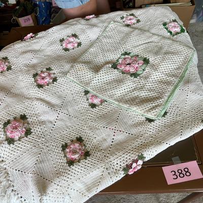 Gorgeous Crochet Table cloth!