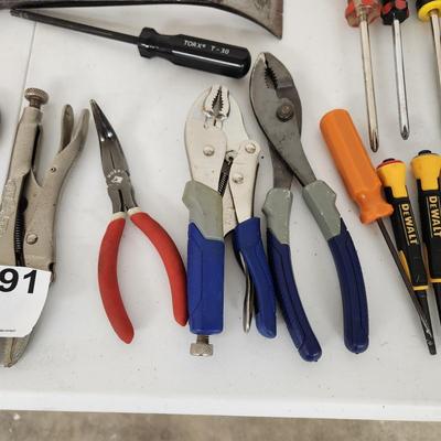 Large Lot of Tools Craftsman, DeWalt, Wiss, Wire Cutters, Ridgid, Kobalt