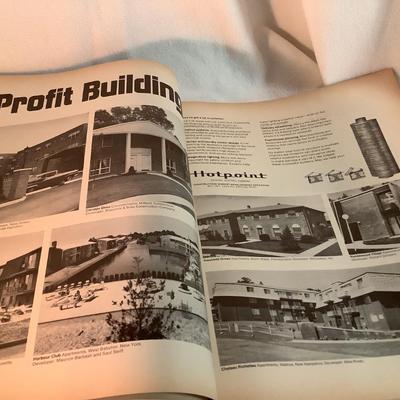 Vintage Magazine-Fortune January 1971  13'H 10"W
