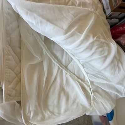 Pillows & throw