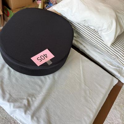 Pillows & throw