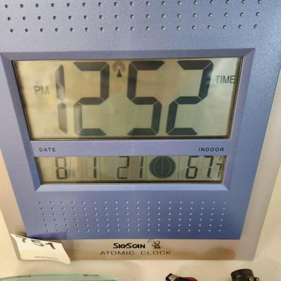 Household Lot Sky Scan Atomic Clock, Holmes Temp & Humidity ,4 mini Led Lights
