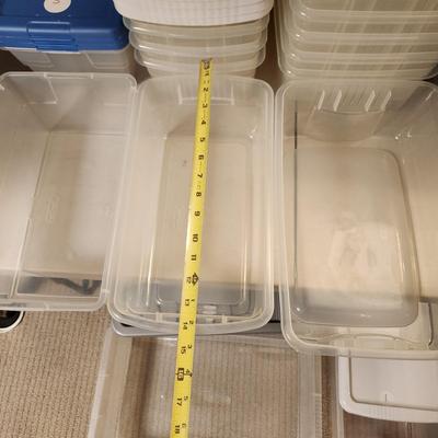 Lot of 21 Plastic Storage Containers with lids 6 different Sizes