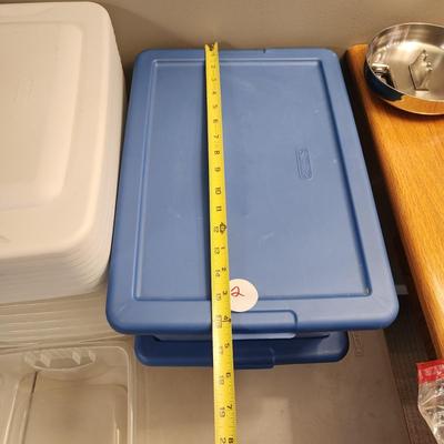 Lot of 21 Plastic Storage Containers with lids 6 different Sizes