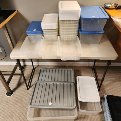 Lot of 21 Plastic Storage Containers with lids 6 different Sizes