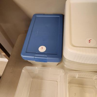 Lot of 21 Plastic Storage Containers with lids 6 different Sizes