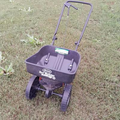 Scott's Turf builder Mini Broadcast spreader