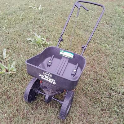 Scott's Turf builder Mini Broadcast spreader