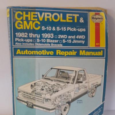 Two Auto Mechanic repair books Chevrolet Corsica / Baretta Chevrolet GMC S-10