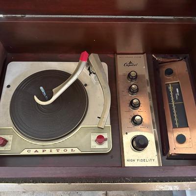 Vintage Record Player / Radio  (see description)