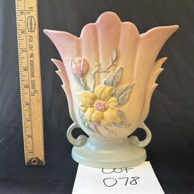 Hull Art Pottery Magnolia Matte Vase 1-8.5â€