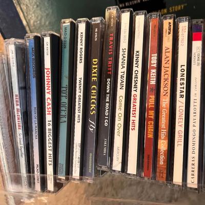 Lot Vintage Records LPs & CDs