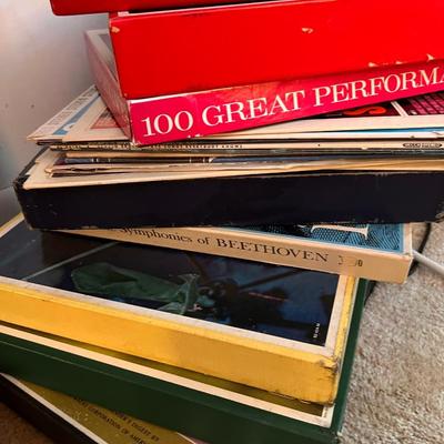 Lot Vintage Records LPs & CDs