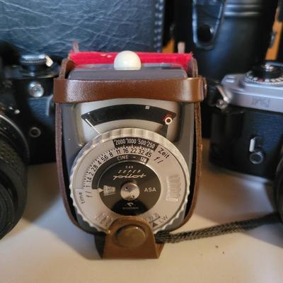 Nikon 35mm Camera Bodies, Lenses and More (MB-DW)