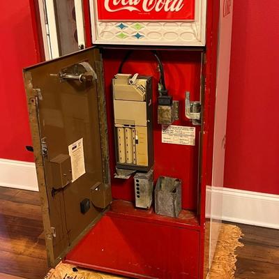 VENDO ~ Coca-Cola ~ Vtg Vending Machine