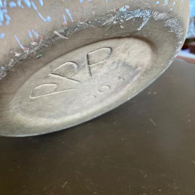 Large round planter
