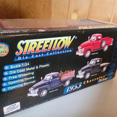 Chevy and GMC Die Cast Trucks (M-DW)