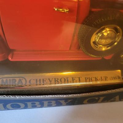 Chevy and GMC Die Cast Trucks (M-DW)