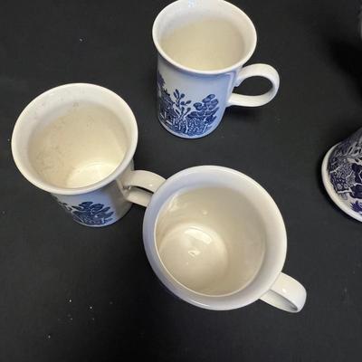 Blue Willow China & More (M-RG)