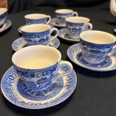Blue Willow China & More (M-RG)